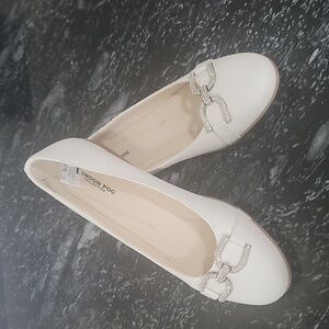 BRAND NEW LONDON FROG WOMEN'S with RHINESTONE FLATS